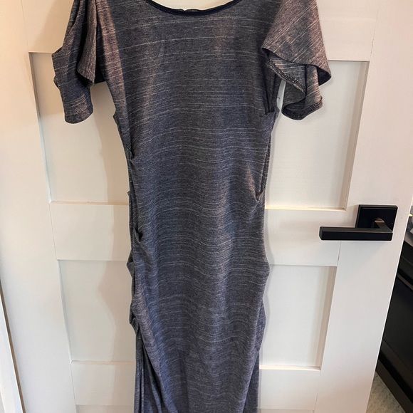 Nicole Miller denim stretch dress with cold shoulder - Picture 3 of 3